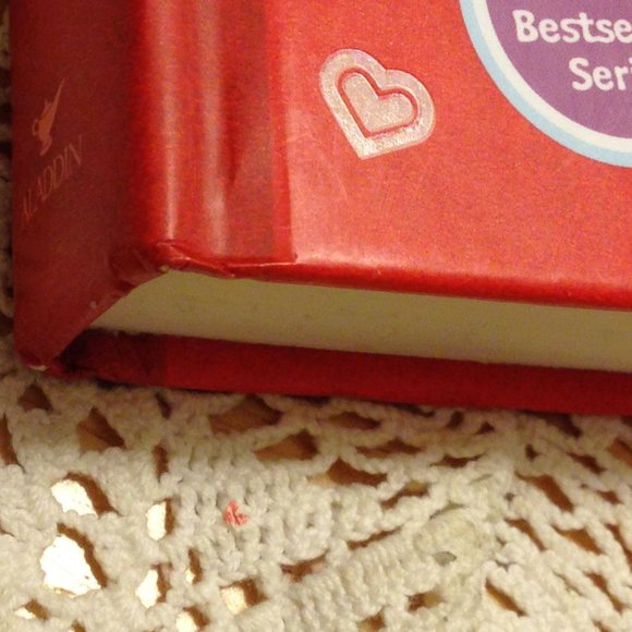 Dork Diaries, Middle Grades, Volume 6, Tales from a not-so-happy heartbreaker - Picture 3 of 6